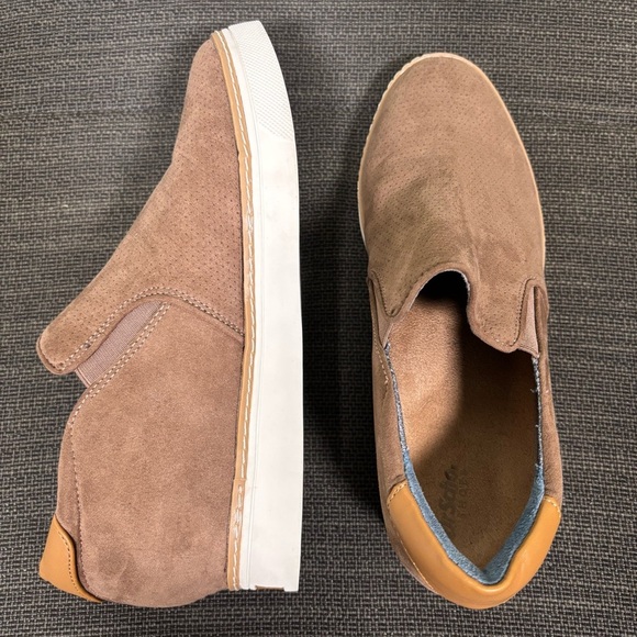 Dr. Scholl's If Only Wedge Slip On Sneaker Taupe Women Size 8.5 - Picture 2 of 11